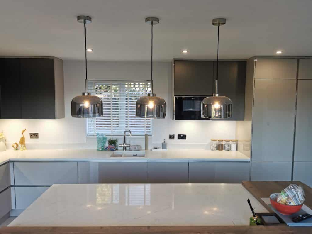 Kitchen Craft Design - Cashmere Glass Handleless Kitchen – Quartz Worktops